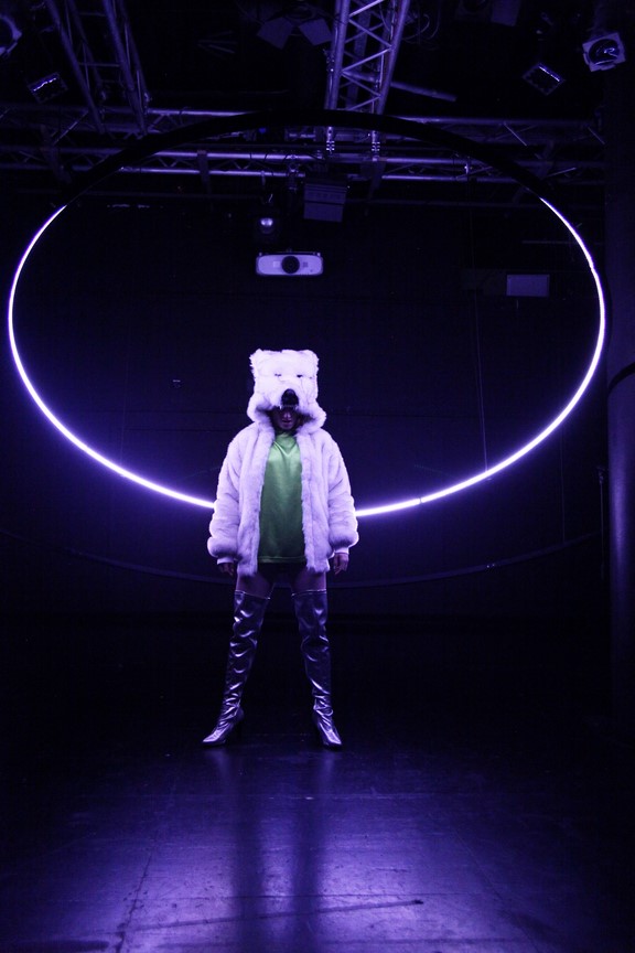 Bild15_#Heldnnen_Theater Bielefeld_Henrike Iglesias_Mascha Mihoa Bischoff_ Kostümdesign_Bühnenbild_Kostümbild (17b) (Kopie)