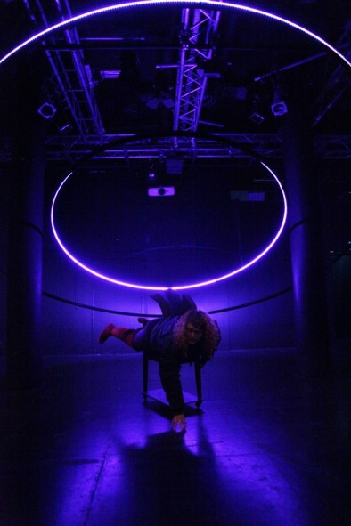 Bild16_#Heldnnen_Theater Bielefeld_Henrike Iglesias_Mascha Mihoa Bischoff_ Kostümdesign_Bühnenbild_Kostümbild (Kopie)