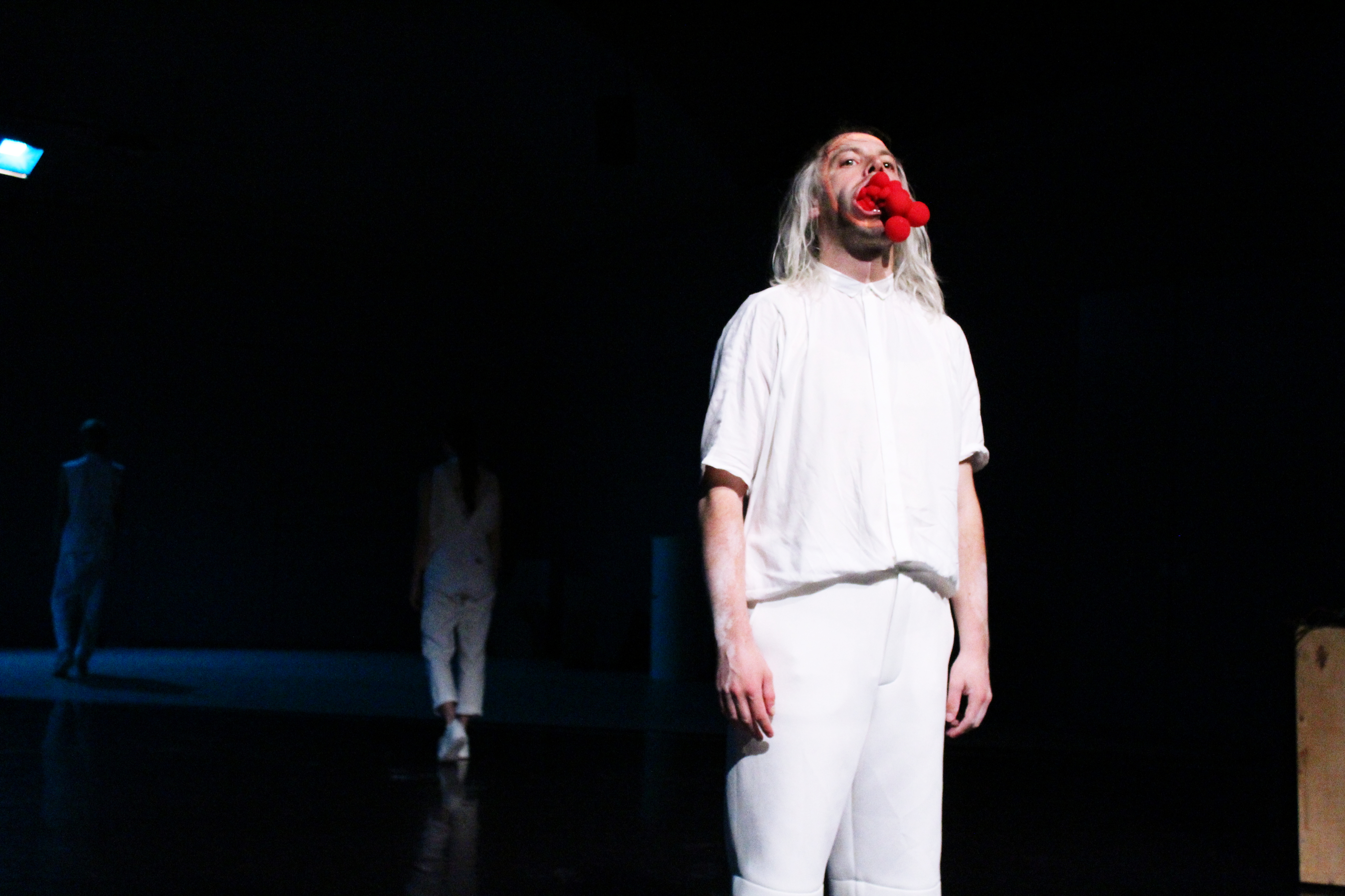 Mascha Bischoff_Kostümbild_Bühnenbild_FUN!_ Lea Moro_ Tanzhaus Zürich_Tanz im August_Foto Mascha Mihoa Bischoff_6