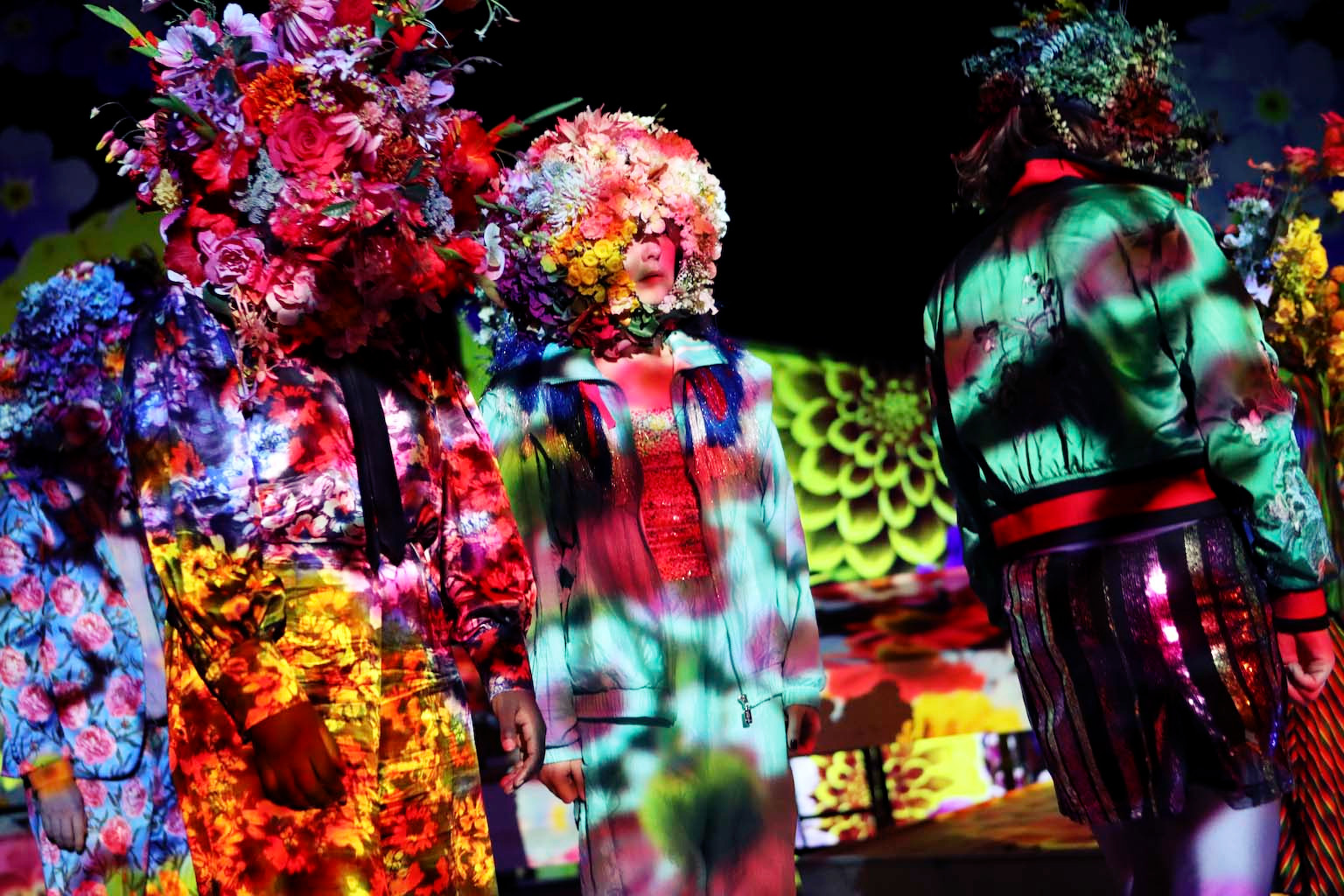 Schauspielhaus Bochum_Alle Jahre wieder_Regie Hannah Biedermann_Bühnenbild Mascha Mihoa Bischoff_Kostümbild Mascha Mihoa Bischoff_Foto Birgit Hupfeld(6)