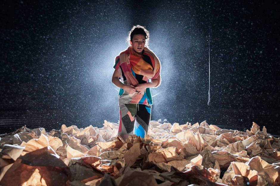 JES_Junges Esemble Stuttgart_Rose ist eine Rose_Regie Hannah Biedermann_Bühne und Kostüme Mascha Mihoa Bischoff_Foto Alex Wunsch (12) (Kopie)