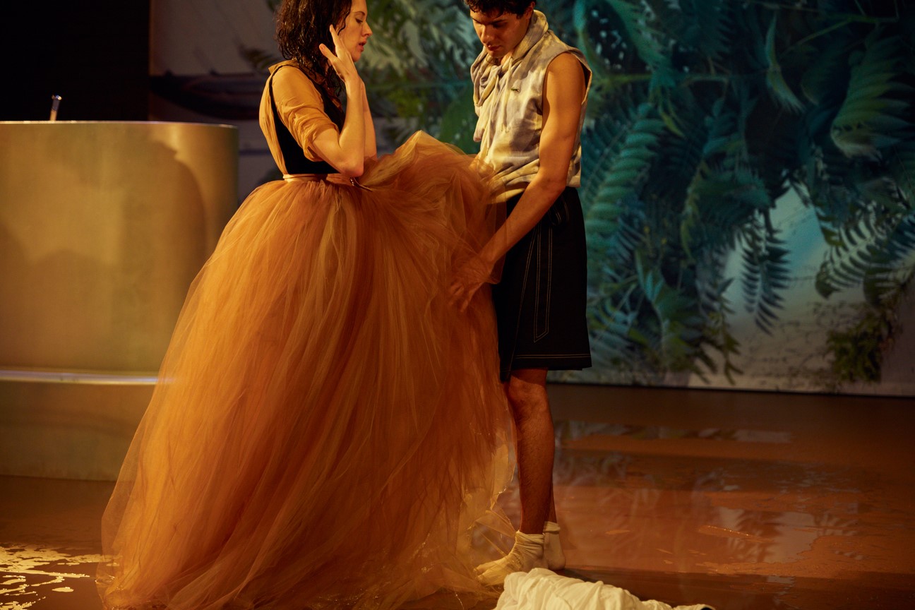 Münchner Kammerspiele_Yung Faust_Regie Leonie Böhm_Kostüme Mascha Mihoa Bischoff_Foto Julian Baumann (11)