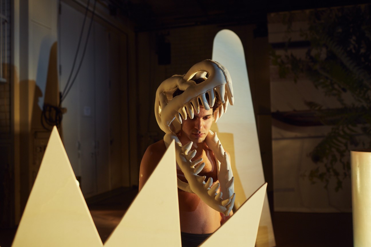 Münchner Kammerspiele_Yung Faust_Regie Leonie Böhm_Kostüme Mascha Mihoa Bischoff_Foto Julian Baumann (4)