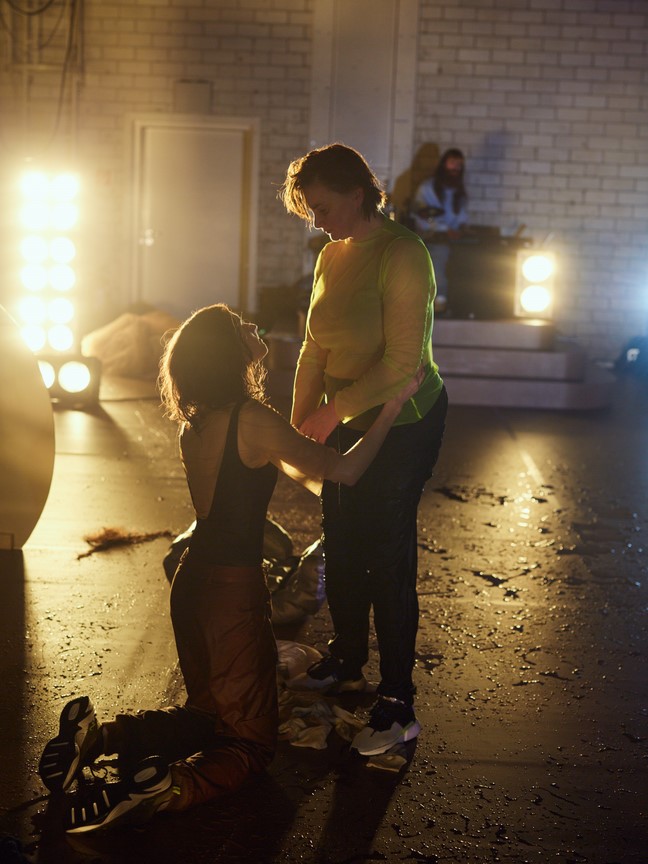 Münchner Kammerspiele_Yung Faust_Regie Leonie Böhm_Kostüme Mascha Mihoa Bischoff_Foto Julian Baumann (6)